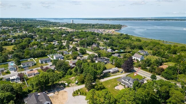 Building Photo - 567 Bristol Ferry Rd