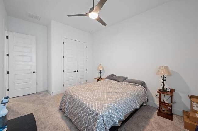 Building Photo - 7625 Alouette Dr