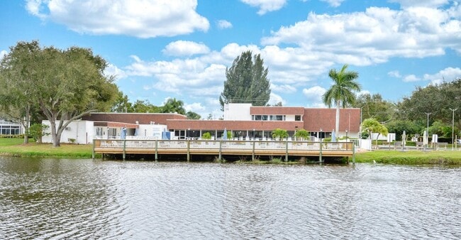 Building Photo - 1225 NW 21st St