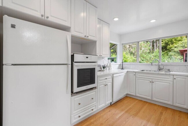 Building Photo - 1683 Toledo Ct