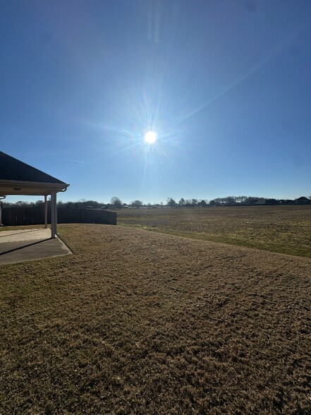 Building Photo - 120 Lexi Ln