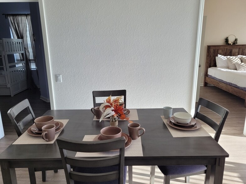 Building Photo - 4114 Breakview Dr