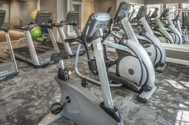 Fitness Center - GrandeVille at Greenwich