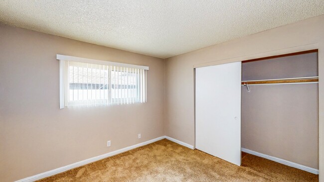 Building Photo - "Discover Modern Comfort: Spacious 2-Bed, ...