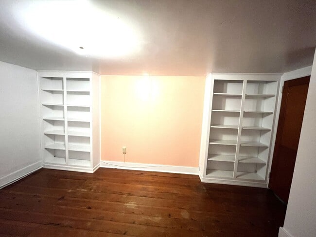 Building Photo - Spacious 3-Bedroom Farmhouse for Rent – Peaceful Country Living