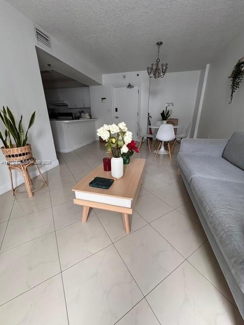 Building Photo - 104 SW 9th St