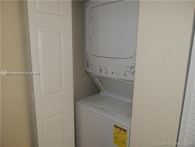 Building Photo - 9203 SW 170th Ct