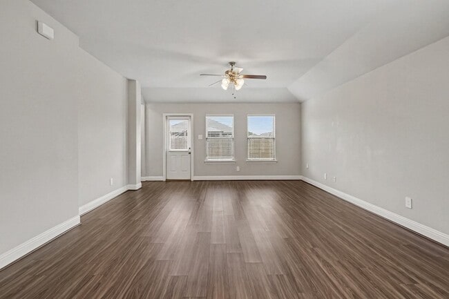 Building Photo - 1425 Waverley Dr