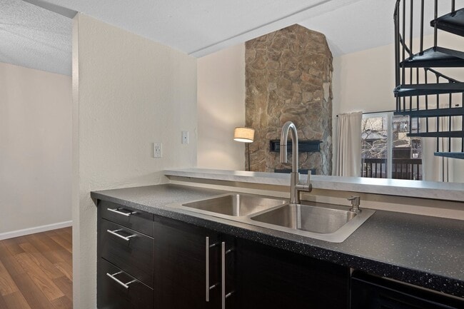 Building Photo - Wonderful West Arvada 2 bedroom condo - AVAILABLE NOW