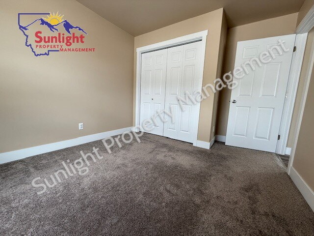Building Photo - Newer 3 Bed 2 Bath Home in the Heights