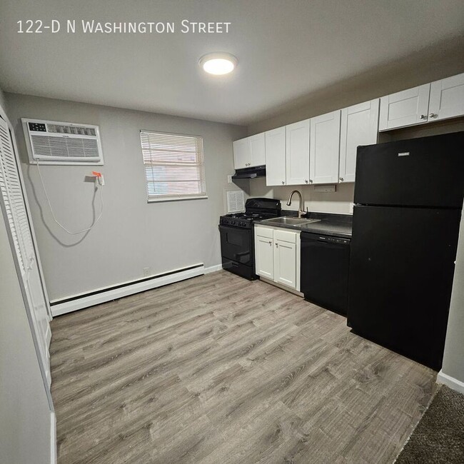 Building Photo - Updated 2 Bedroom in the Heart of Delaware