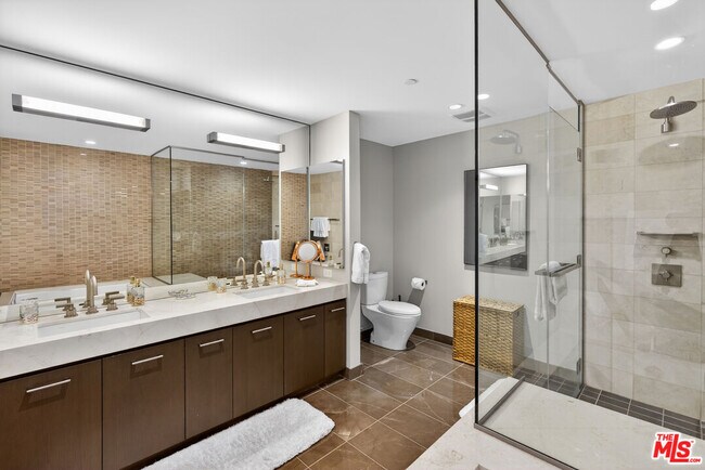 Building Photo - 1755 Ocean Ave