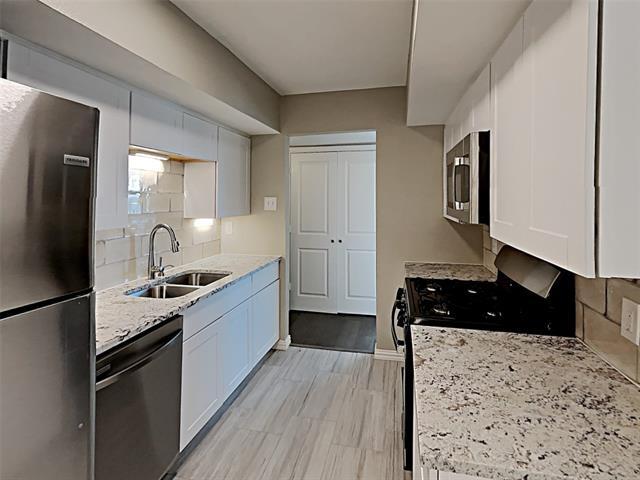 Building Photo - 2877 Joanna Dr