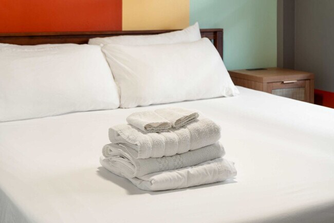 Building Photo - 1600 N Halsted St