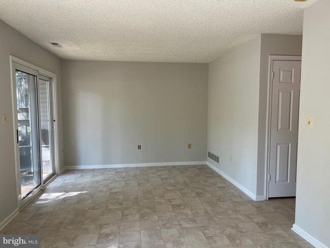 Building Photo - 53 E Shrewsbury Pl