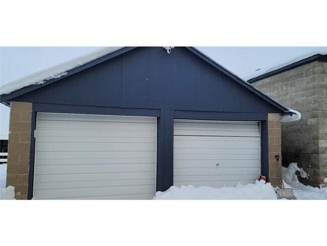 Building Photo - 3535 County Rd 90