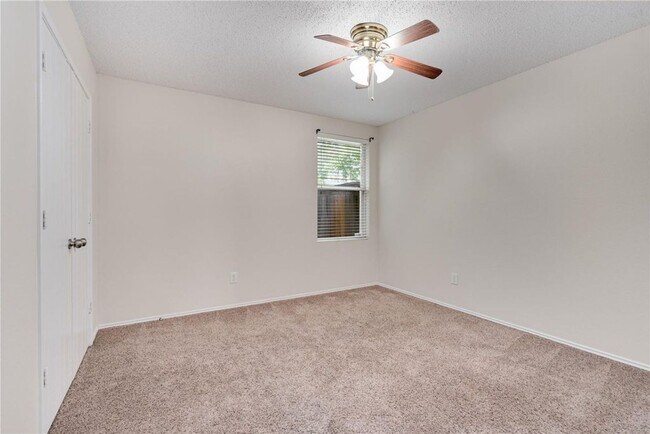 Building Photo - 208 Blazing Star Trail