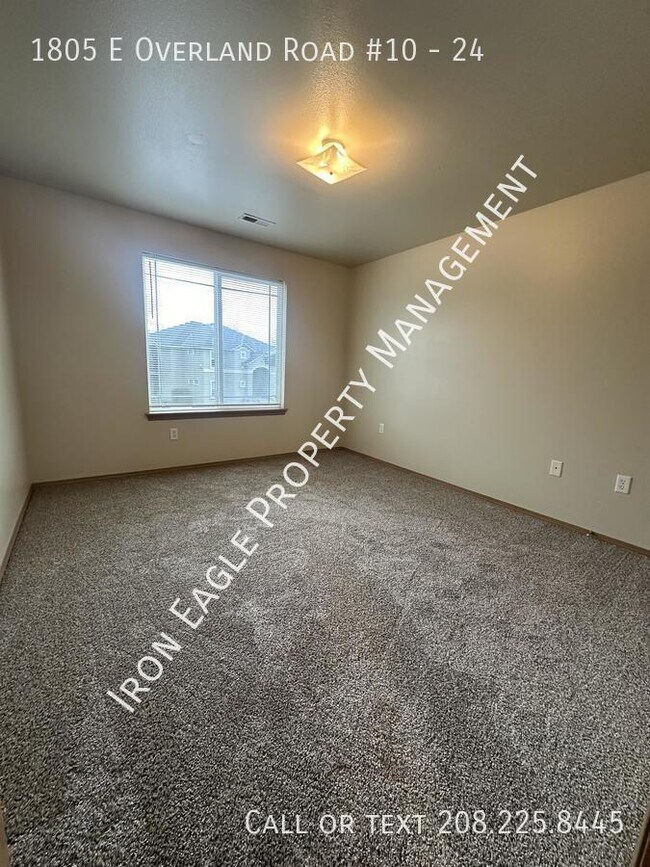 Building Photo - 1805 E Overland Rd