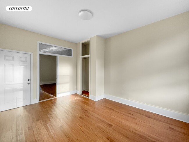 Building Photo - 533 Marcy Ave