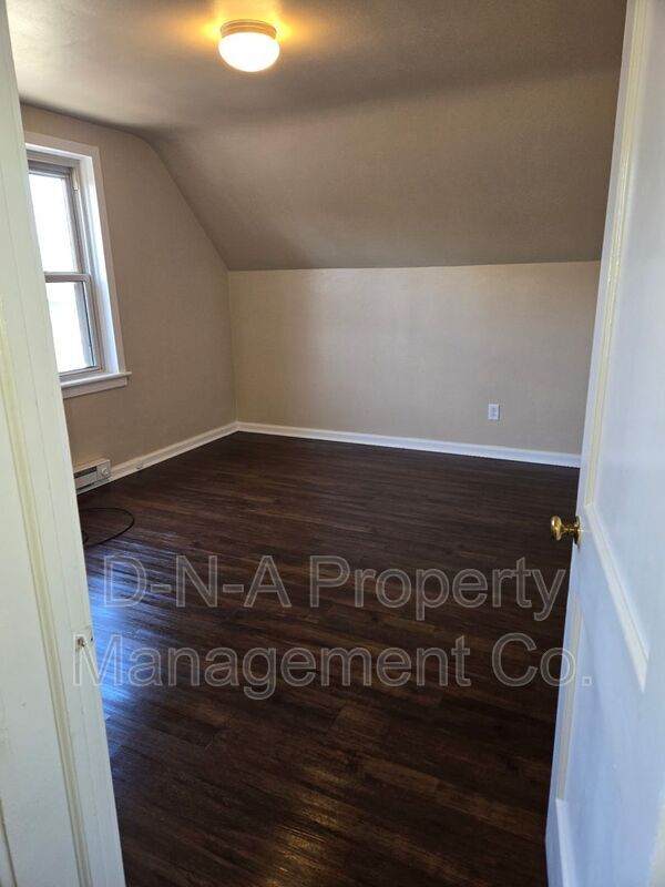 Building Photo - 1826 US-209