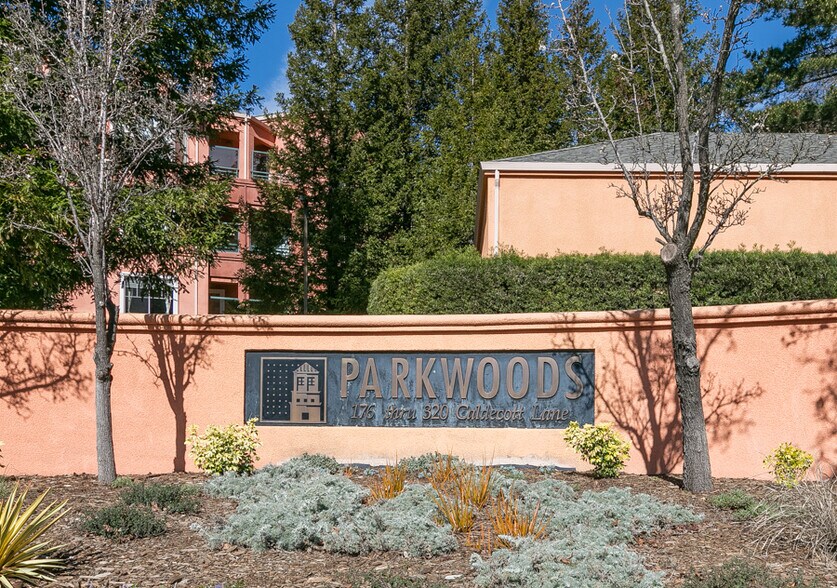Primary Photo - 320 Caldecott Ln
