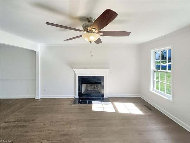 Building Photo - 7395 Cortney Glen Ln