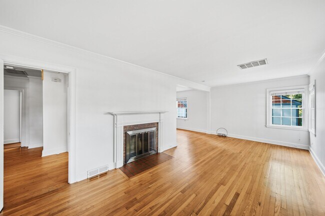 Building Photo - 1424 Lyon Ct
