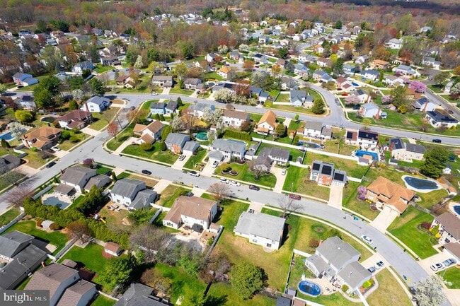 Building Photo - 5 Greenleigh Cir