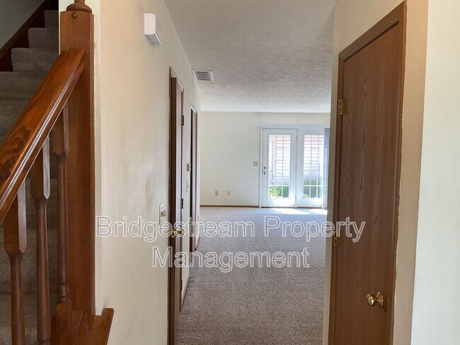 Building Photo - 4595 Burchdale St
