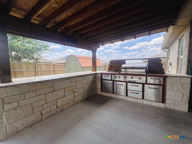Building Photo - 700 Cosper Creek Dr