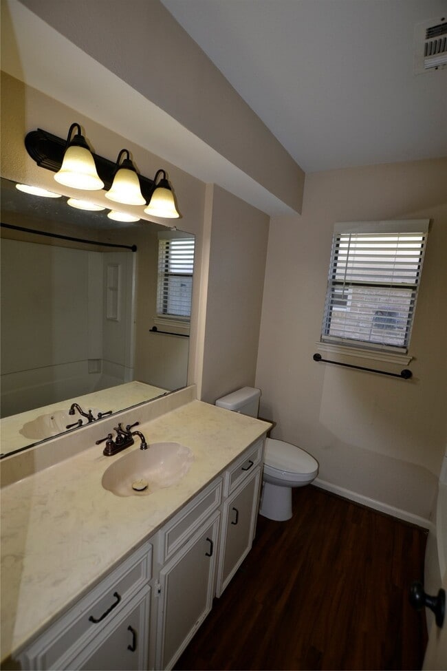 Building Photo - 18735 Shannon Glen Ln