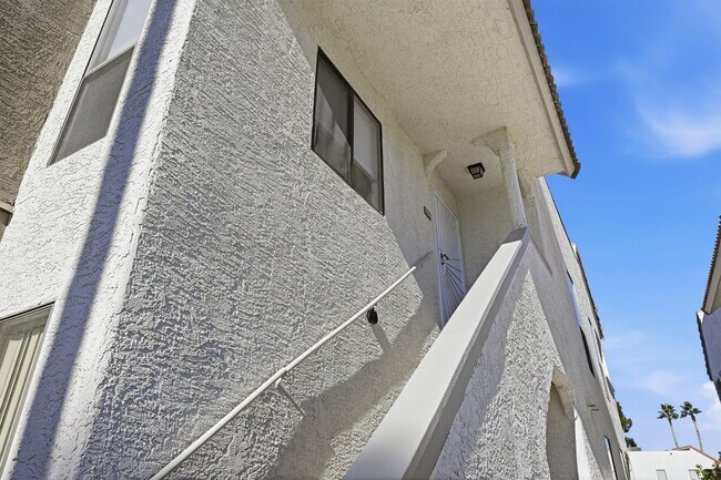 Building Photo - Status: Accepting Applications