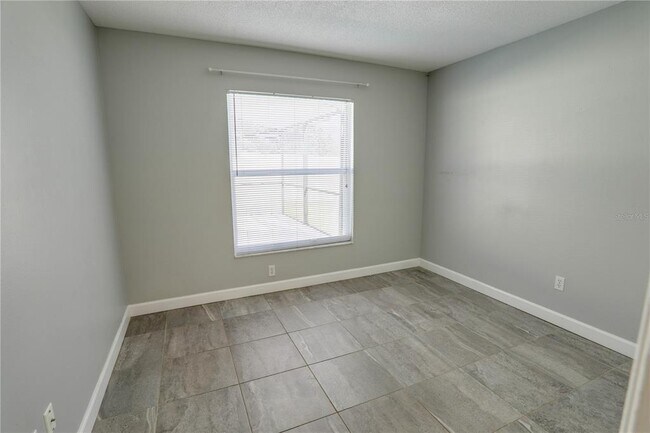 Building Photo - 7819 Turkey Oak Ln