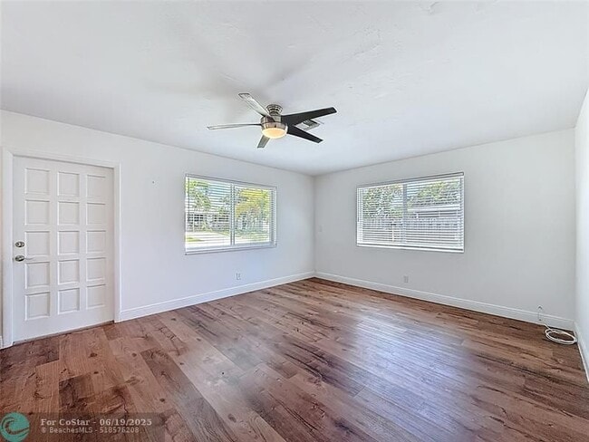 Building Photo - 50 NE 56th Ct