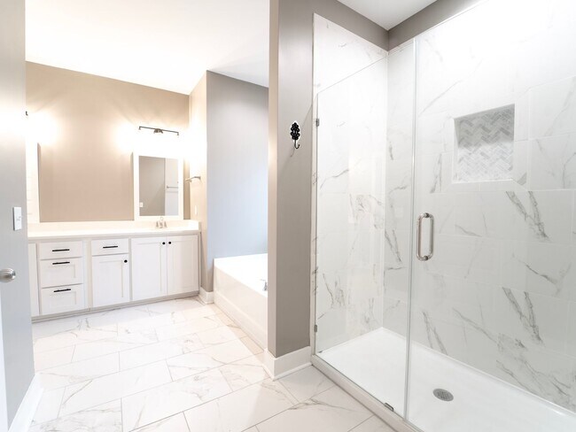 Building Photo - Move-In Special! Free January Rent — Stunning Like-New 4-Bedroom Home Just Minutes from Fort Stewart