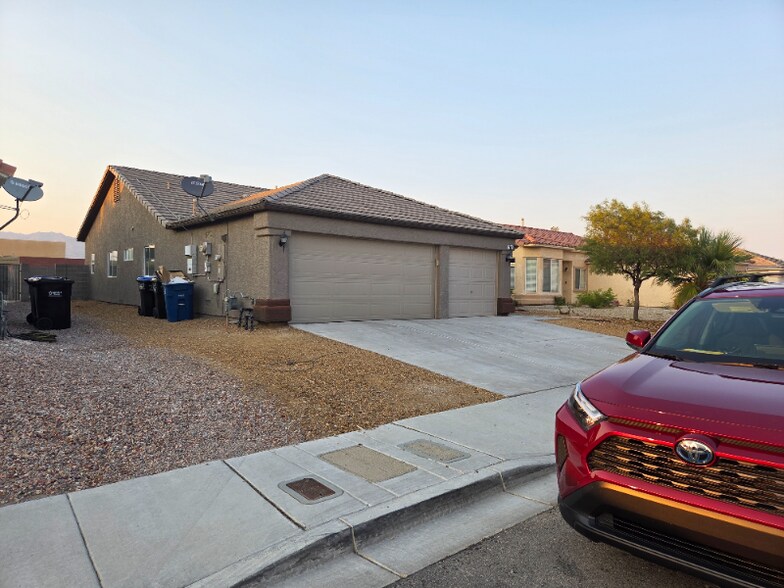 Building Photo - 2602 Roaring Lion Ave