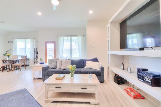 Building Photo - 4711 Torcello Fls Ln