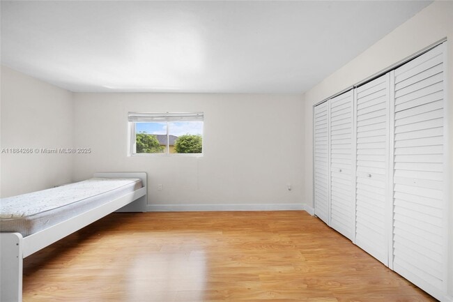 Building Photo - 8240 SW 149th Ct