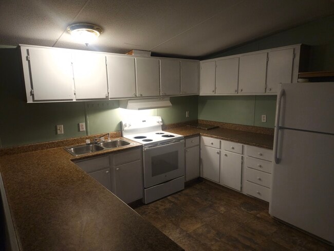 Building Photo - 118 Yankee Ln