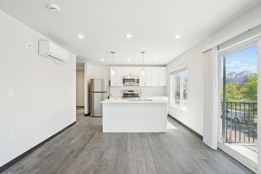 Building Photo - 1326 S 500 E