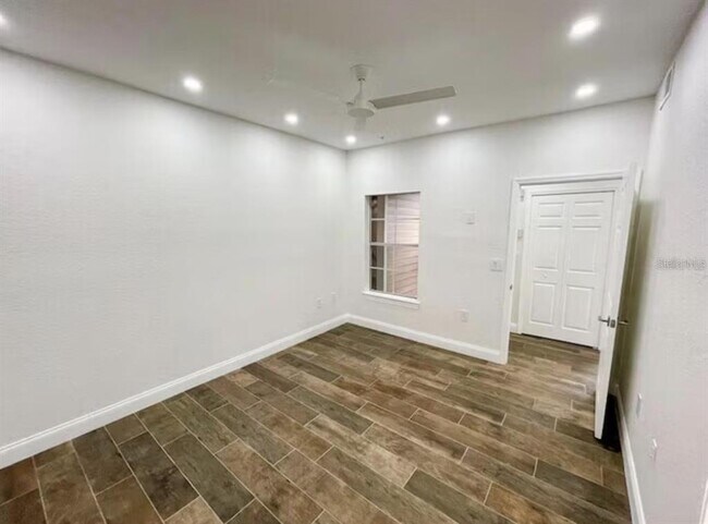 Building Photo - 5017 City St