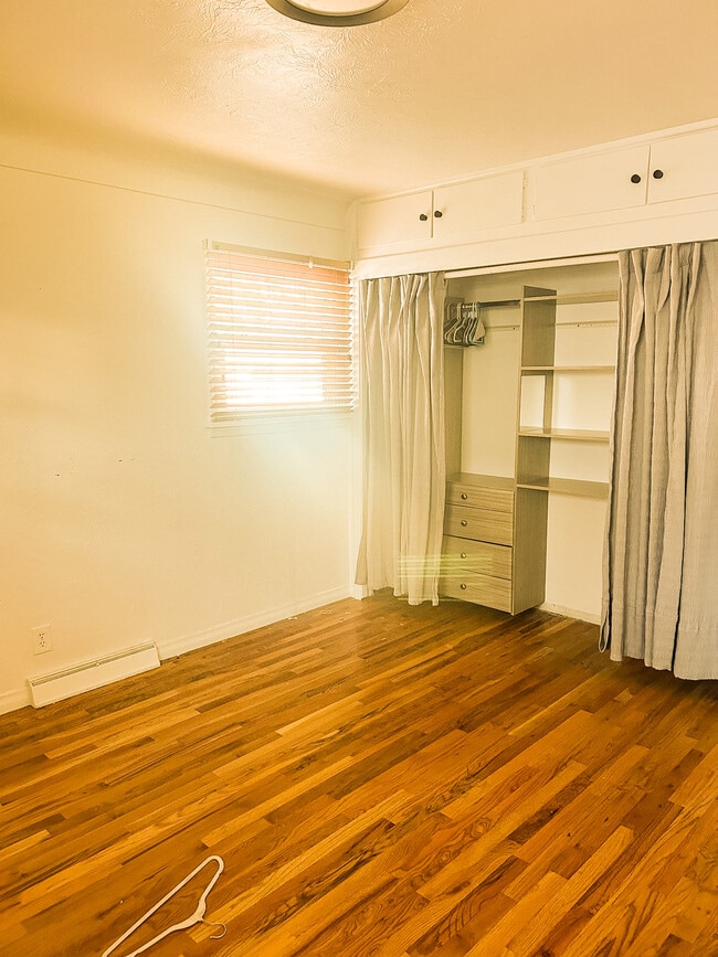 Building Photo - 1721 S Shoshone St