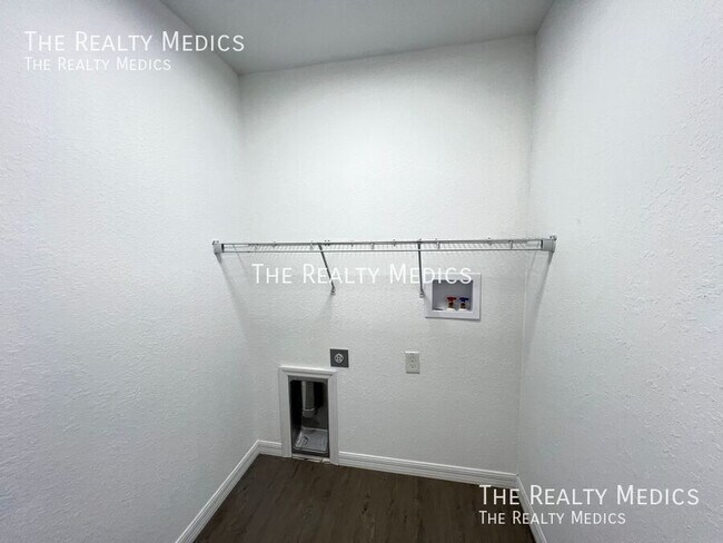 Building Photo - 36 Malauka Loop