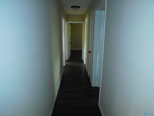 Building Photo - 314 Harolds Dr NW