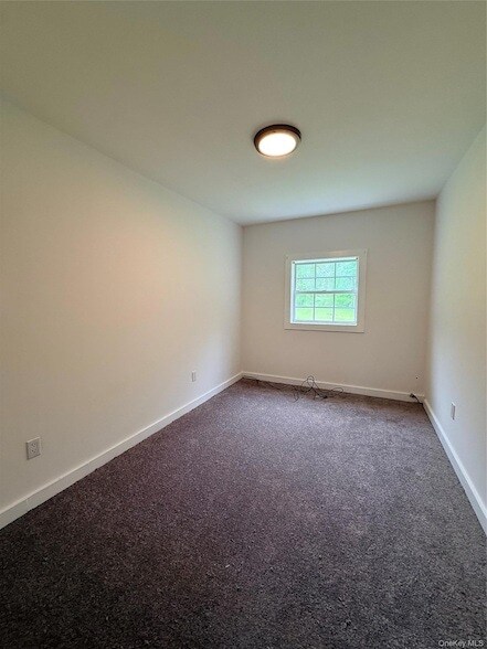 Building Photo - 26 Quartz Ln