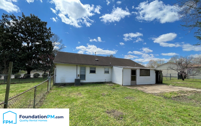 Building Photo - 968 Chesterton Dr