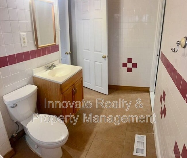 Building Photo - 2819 Comly Rd