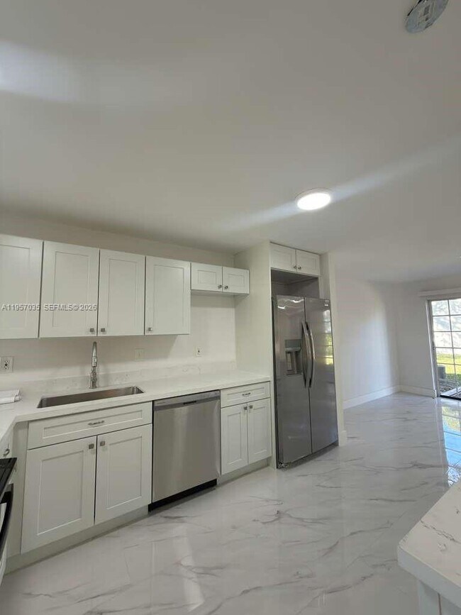 Building Photo - 9719 N New River Canal Rd