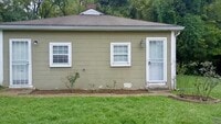 Building Photo - One bedroom duplex off 40th Ave with vinyl plank throughout!