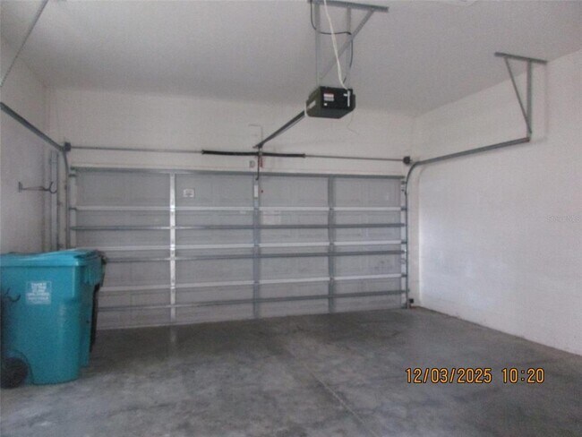 Building Photo - 8905 Silk Bay Pl